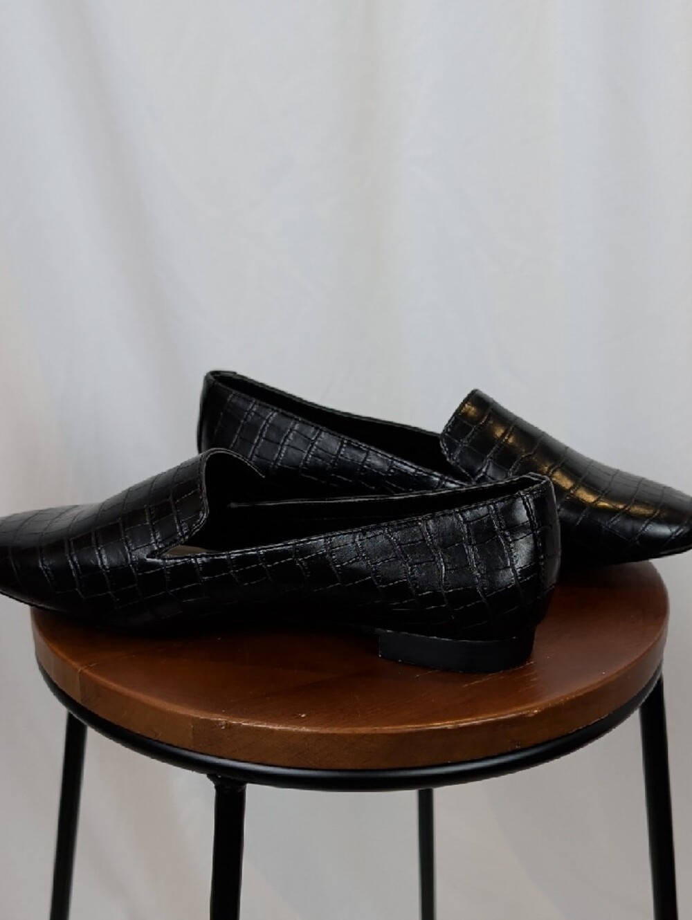NWT Chic Black Croc-Embossed Pointy Toe Flats – Brand New size 9W - Picture 7 of 12
